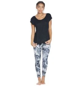 Marika Nadine Yoga Tee Black -Marika 1744869195811 black 4a