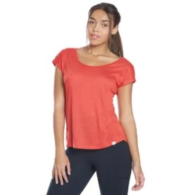 Marika Nadine Yoga Tee -Marika 1744869261347 poinsettia 5a 1