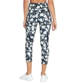 Marika Haven High Waisted Yoga Capris -Marika 4321927233579 magnioliaillustration 4a