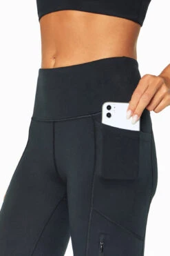 Marika Balance Collection River Side Pocket Ankle Legging 39 Marika Balance Collection River Side Pocket Ankle Legging -Marika BLL2607T 001.0861