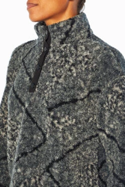 Marika Tyra Cropped Sherpa Pullover -Marika MLQ0113A ZC0.33227