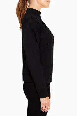 Marika Liz 1/4 Zip Fleece Pullover -Marika MLQ0150A 001 02